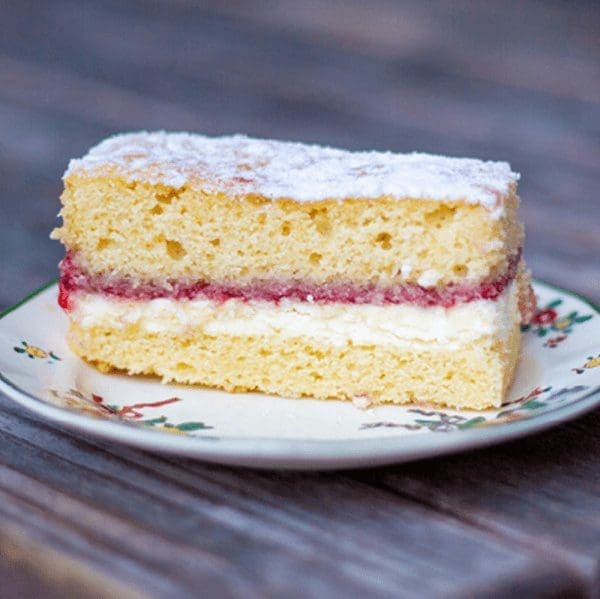 Cakesmiths Queen Vic Traybake