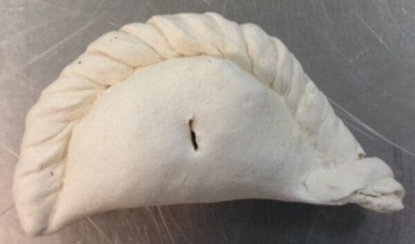 Proper Cornish Unbaked Cocktail Steak Pasty - Image 2