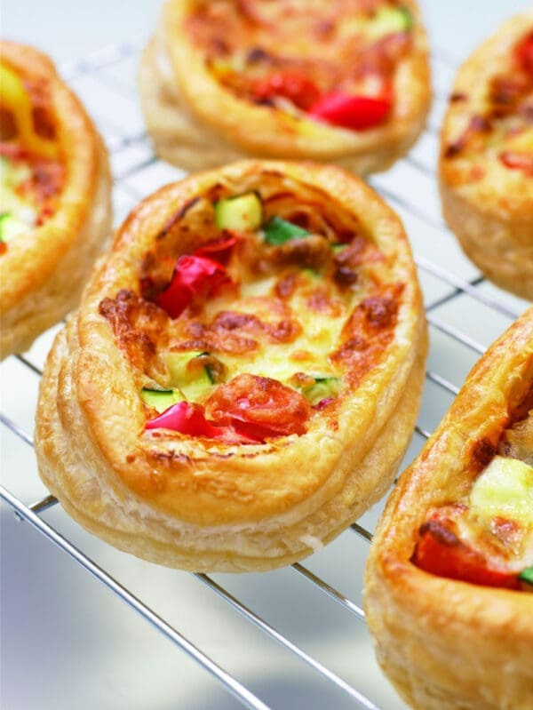 Jus Rol Puff Oval Pie Top 6”x4”