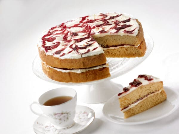Handmade Cake Earl Grey & Blackcurrant
